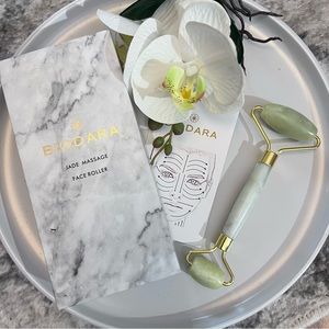 Free People Biodora Jade Message Face Roller Large New